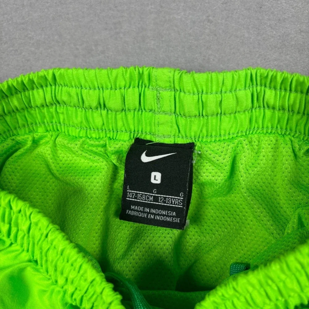 Nike Boys Swim Trunks Size L 12-13 Yrs Neon Green Volley Shorts Mesh Lined Beach